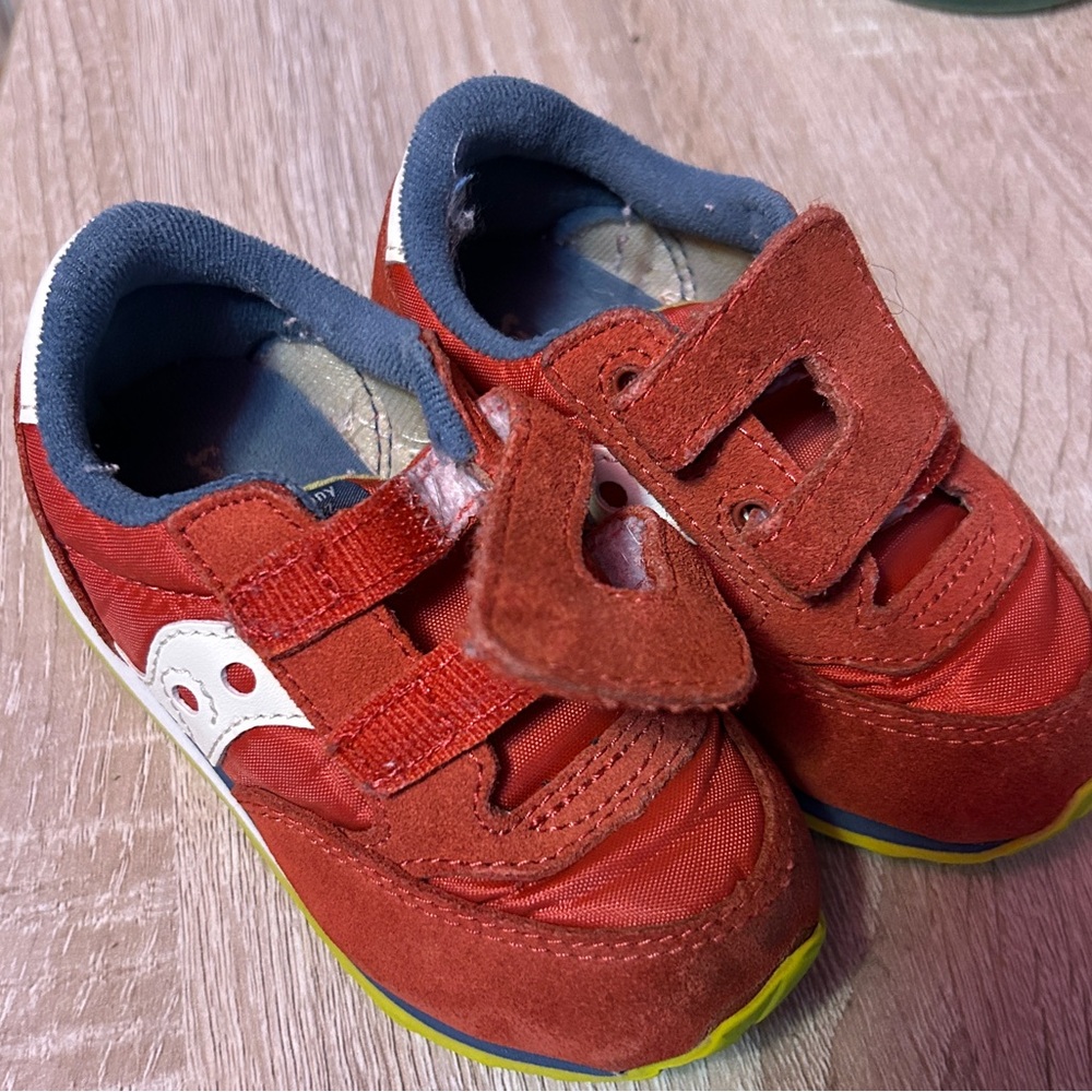 SAUCONY RED SNEAKERS BABY 6M GUC VELCRO TODDLER WALKING